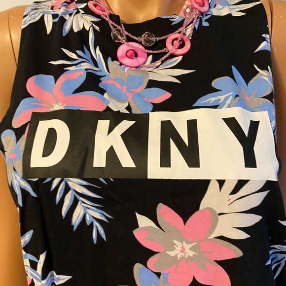 DKNY sports top NWT - Picture 3 of 4